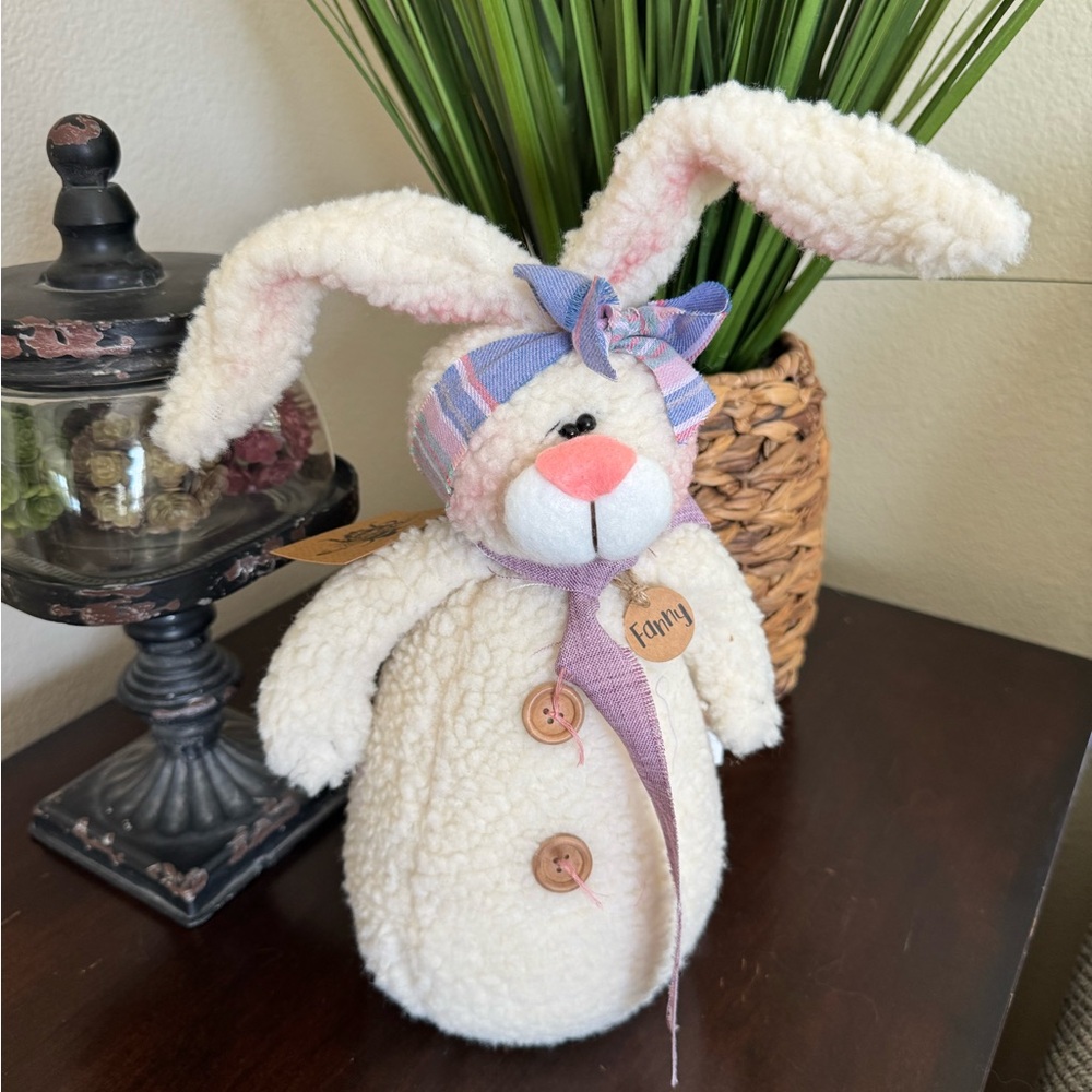 Honey and Me Collective - Fanny the Fuzzy Bunny